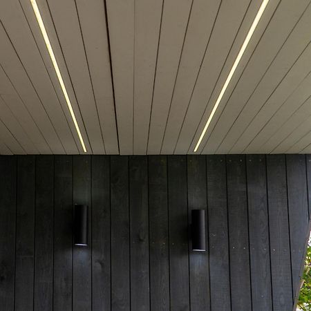 Tiny House Aan Het Water Op De Appelhof Villa Wommels Luaran gambar