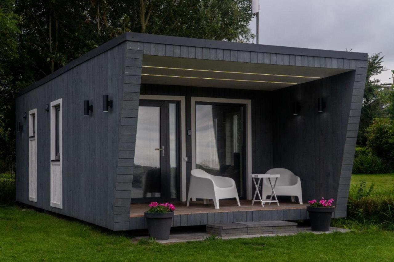 Tiny House Aan Het Water Op De Appelhof Villa Wommels Luaran gambar